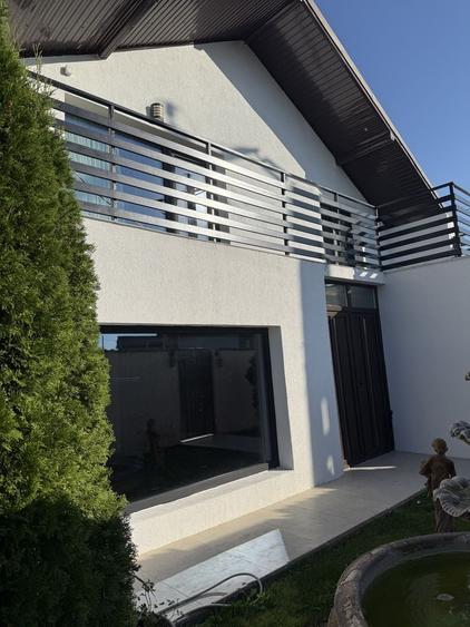 Casă cu 4 camere în Șendreni
