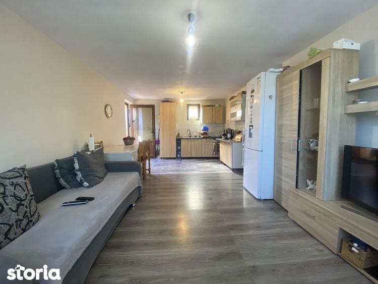 Casă cu 5 camere cu Teren 238 Mp în Central