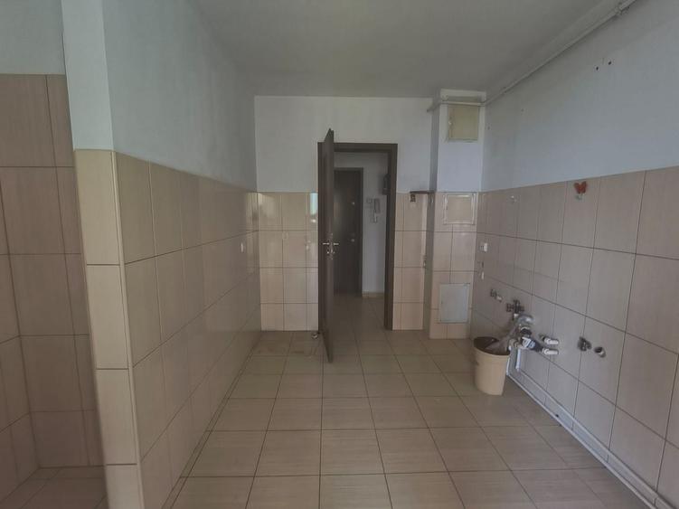 Apartament cu 2 camere decomandat în Tomis II