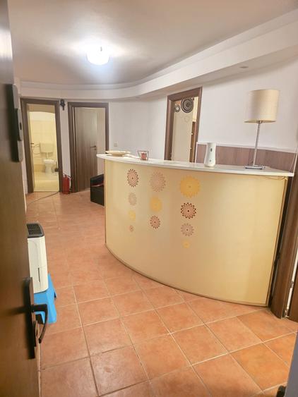 Apartament cu 3 camere decomandat în Universitate