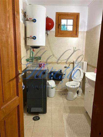 Casă individuală cu 5 camere cu Canalizare în Făget