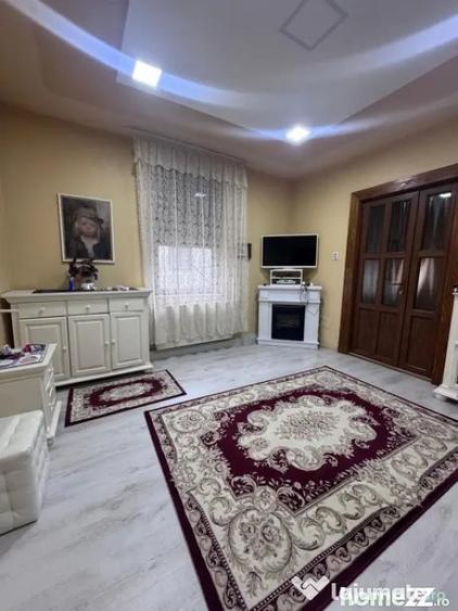 Casă cu 8 camere cu Teren 700 Mp în Rădăuți