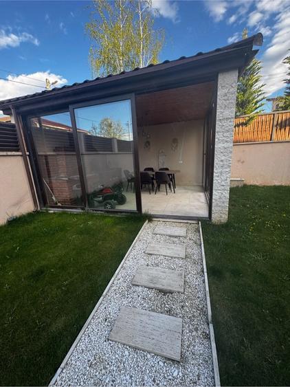 Casă cu Teren 400 Mp în Central