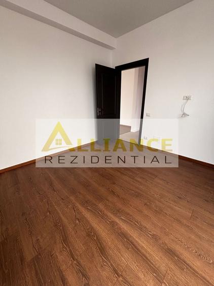 Casă individuală cu 4 camere cu Canalizare în Berceni