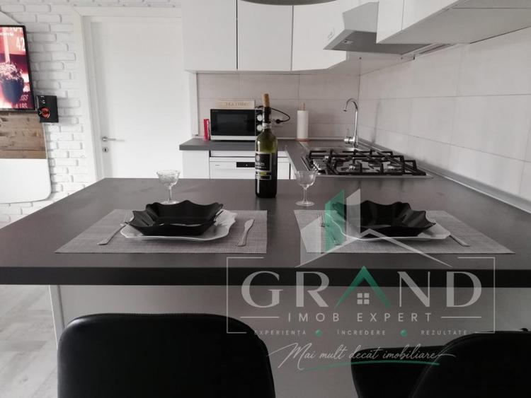 Apartament cu 2 camere semidecomandat, mobilat în Iris
