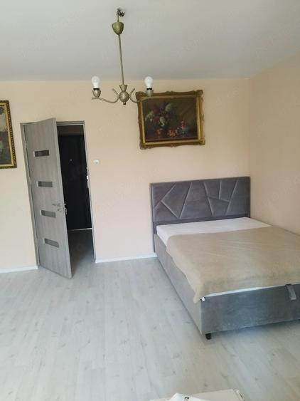 Garsonieră decomandată în Rogerius