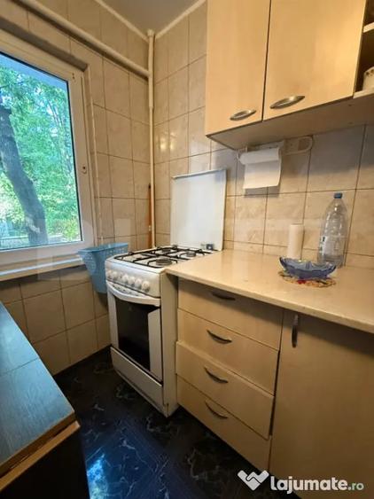 Apartament cu 2 camere decomandat în Micro 13