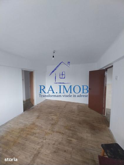 Apartament cu 2 camere semidecomandat în Ultracentral