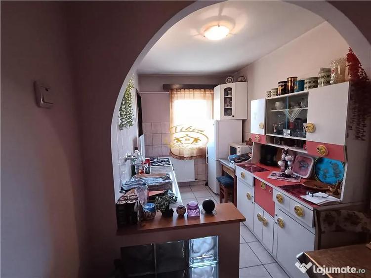 Apartament cu 2 camere decomandat în Toplița