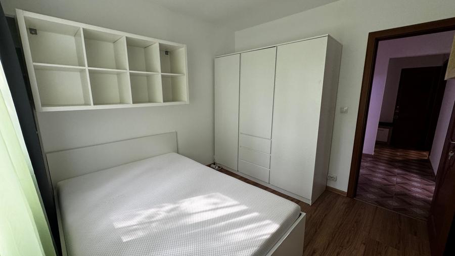 Apartament cu 3 camere decomandat în Domenii