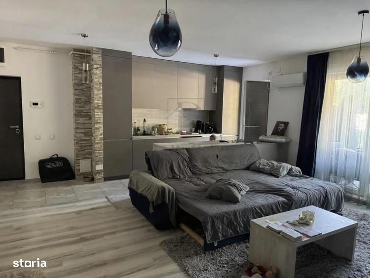 Apartament cu 3 camere decomandat, mobilat în Central