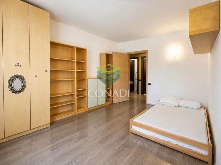 Apartament cu 3 camere decomandat, mobilat în Dacia