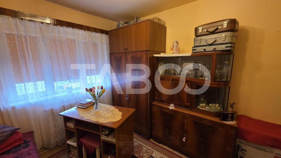 Apartament cu 2 camere semidecomandat, mobilat în Sebeș