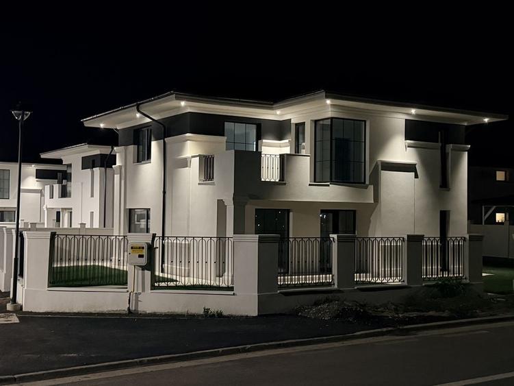 Casă cu 4 camere în Balciu