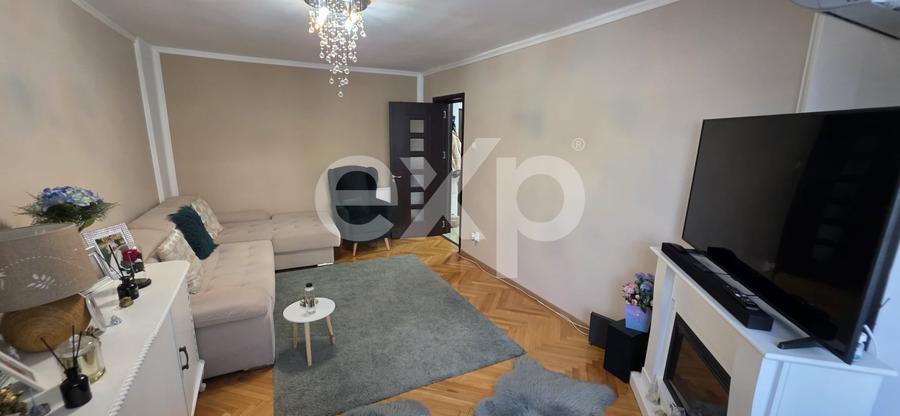 Apartament cu 3 camere decomandat, mobilat în Ultracentral