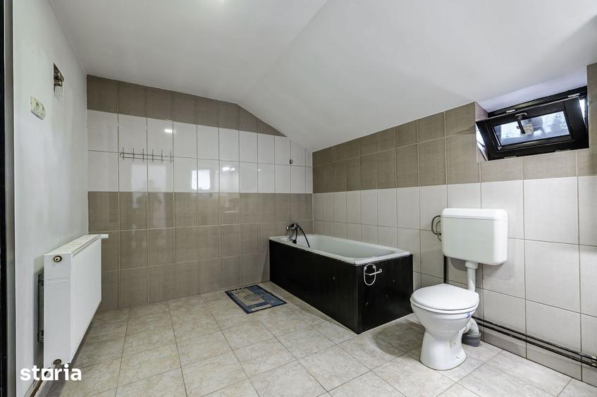Casă cu 4 camere cu Teren 1603 Mp în Livada