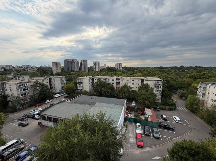 Apartament cu 2 camere decomandat, mobilat în Văcăresti