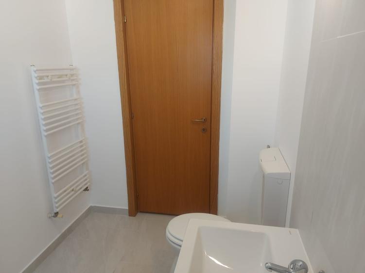 Apartament cu 2 camere decomandat în Băneasa
