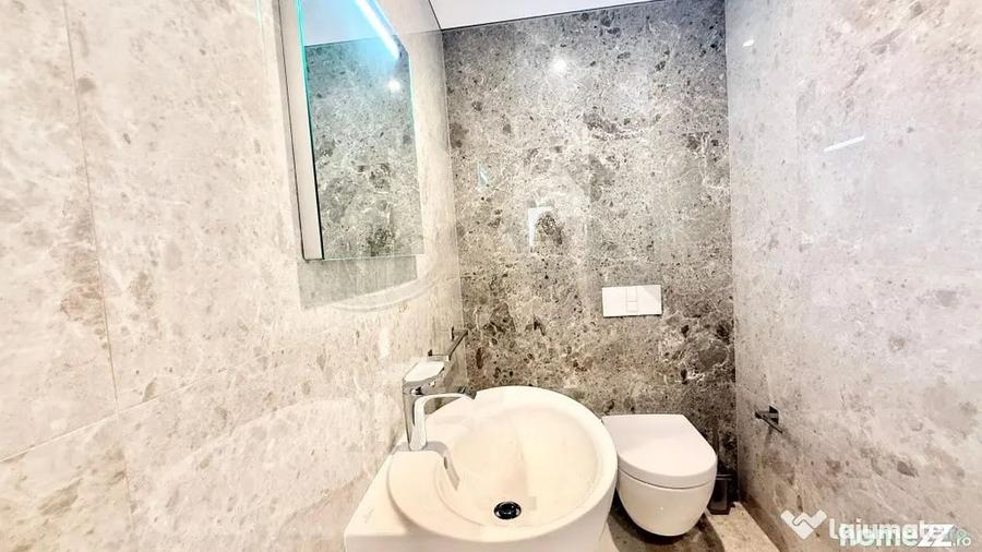 Apartament cu 4 camere decomandat în Central
