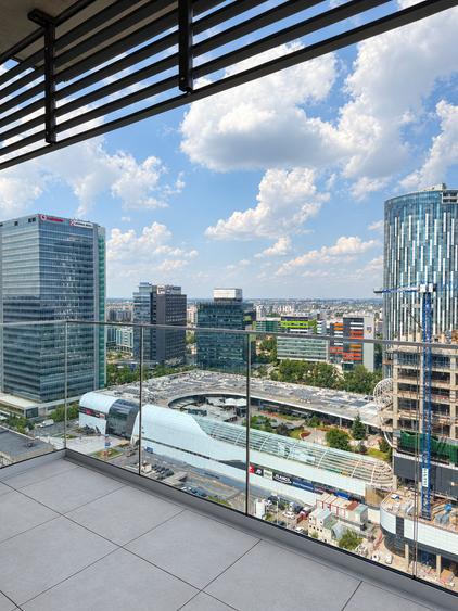 Apartament cu 3 camere decomandat în Floreasca