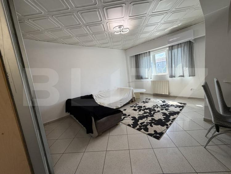 Apartament cu 3 camere de inchiriat - 1