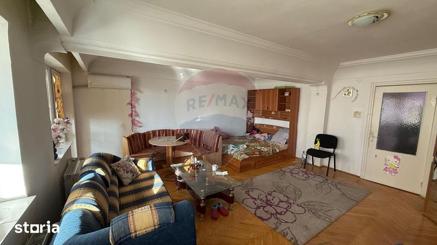 Apartament cu 4 camere în Central