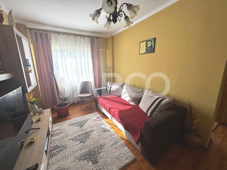 Apartament cu 4 camere decomandat, mobilat în Cisnădie