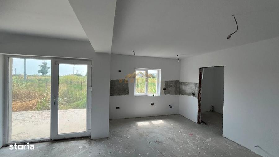 Casă cu 3 camere cu Teren 383 Mp în Vidra