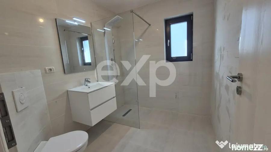Casă cu 4 camere cu Teren 400 Mp în Bradu