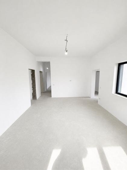 Casă cu 4 camere cu Teren 400 Mp în Cumpăna