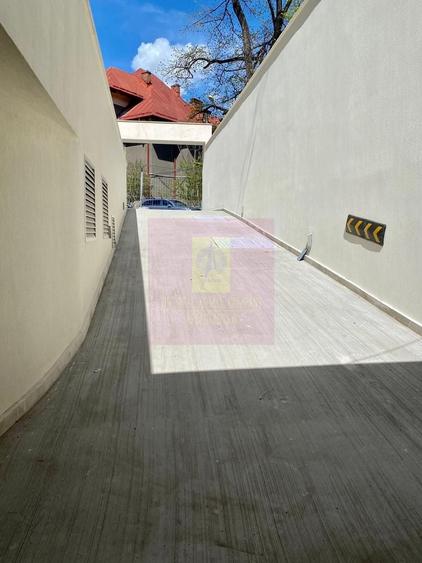 Apartament cu 3 camere decomandat în Grădina Icoanei