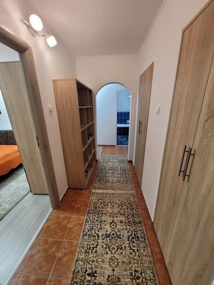Apartament cu 2 camere decomandat, mobilat în Gorjului