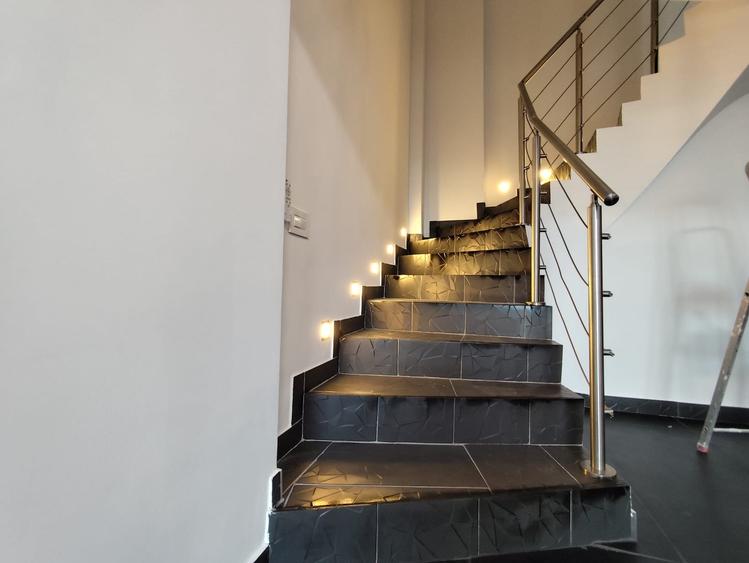 Apartament cu 6 camere decomandat în Unirii