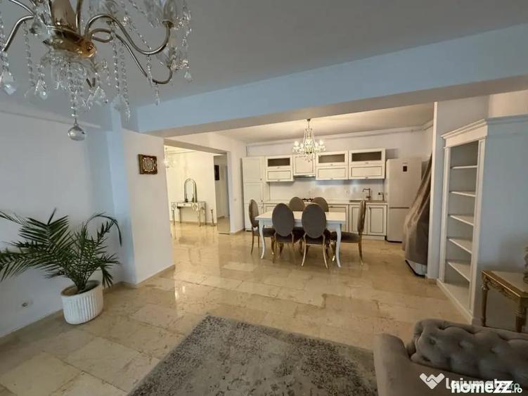 Apartament cu 2 camere decomandat în Băneasa