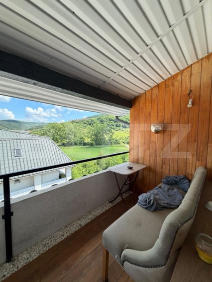 Apartament cu 3 camere semidecomandat în Făget