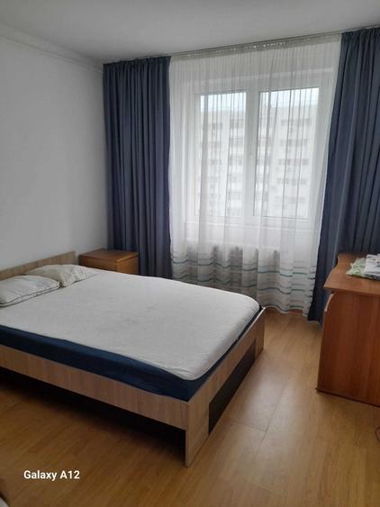 Apartament cu 3 camere decomandat în Gorjului