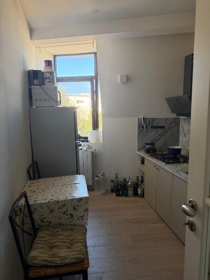 Apartament cu 3 camere decomandat, mobilat în Victoriei