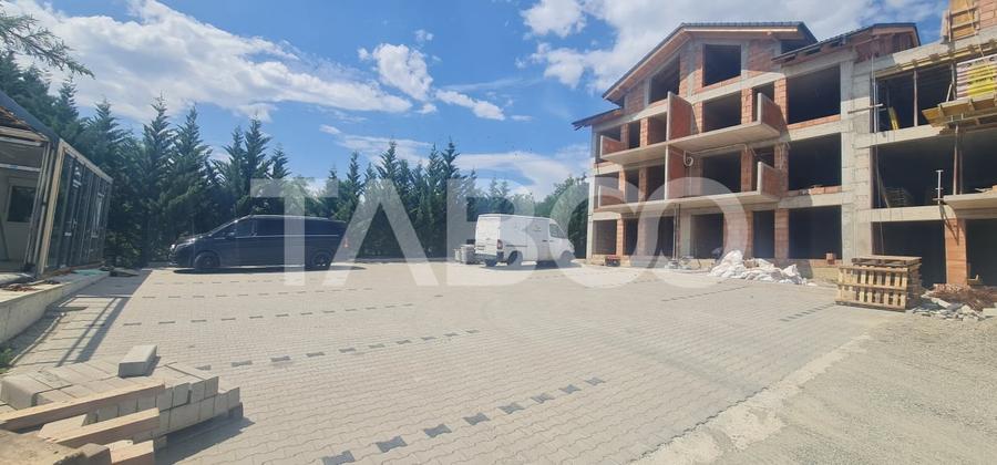 Apartament cu 4 camere decomandat în Industrial Vest