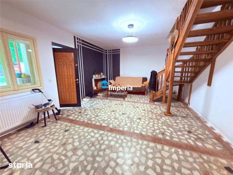 Casă cu 4 camere cu Teren 573 Mp în Bârnova