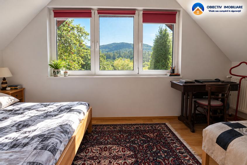 Casă individuală cu 6 camere cu Teren 2199 Mp în Gârcina