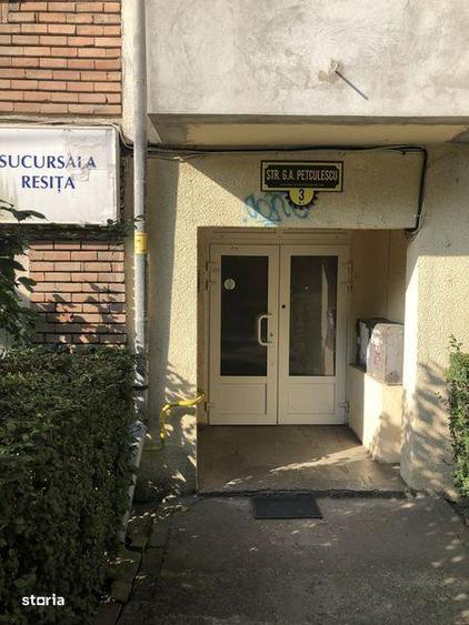 Inchiriez Apartament 2 Camere Resita Piata Sud - 2