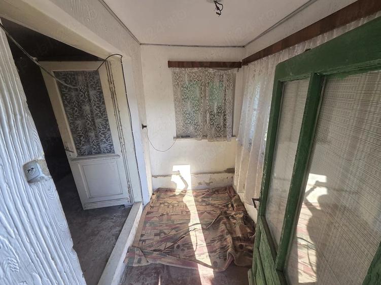 Casă cu 3 camere cu Teren 365 Mp în Est