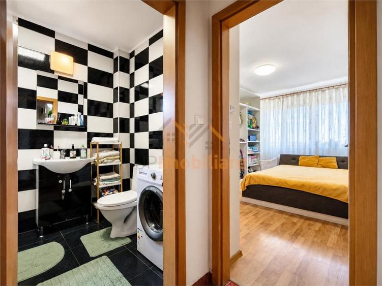Apartament cu 3 camere decomandat în Sânmartin