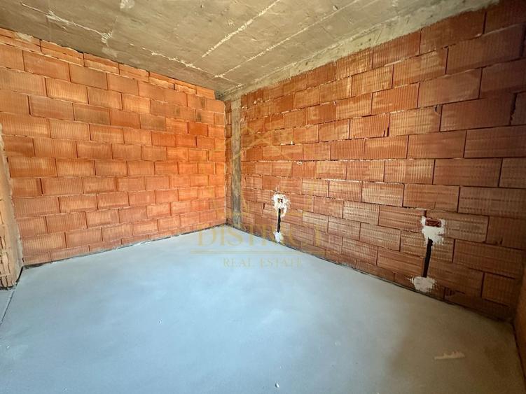 Apartament cu 2 camere decomandat în Giroc
