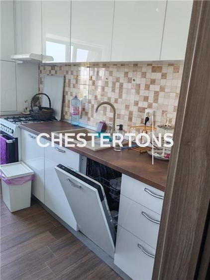 Apartament cu 2 camere decomandat, mobilat în Central