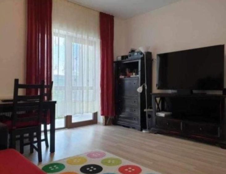Apartament cu 3 camere decomandat în Tătărași