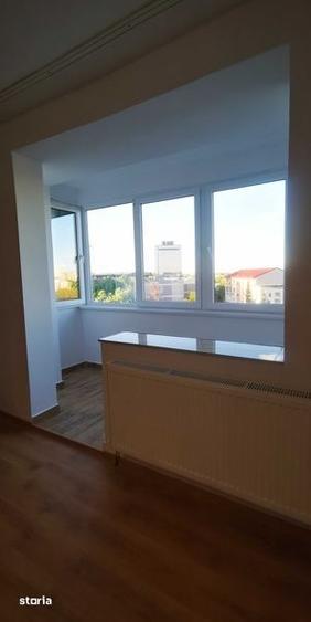 Apartament cu 3 camere decomandat în P-ța Unirii