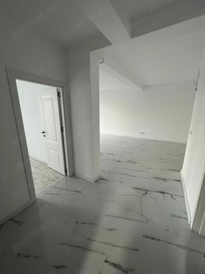 Apartament cu 3 camere decomandat în Dumbrăvița