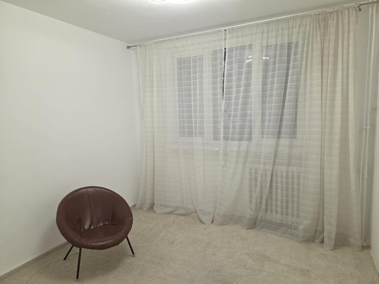 Apartament cu 3 camere decomandat în Politehnica