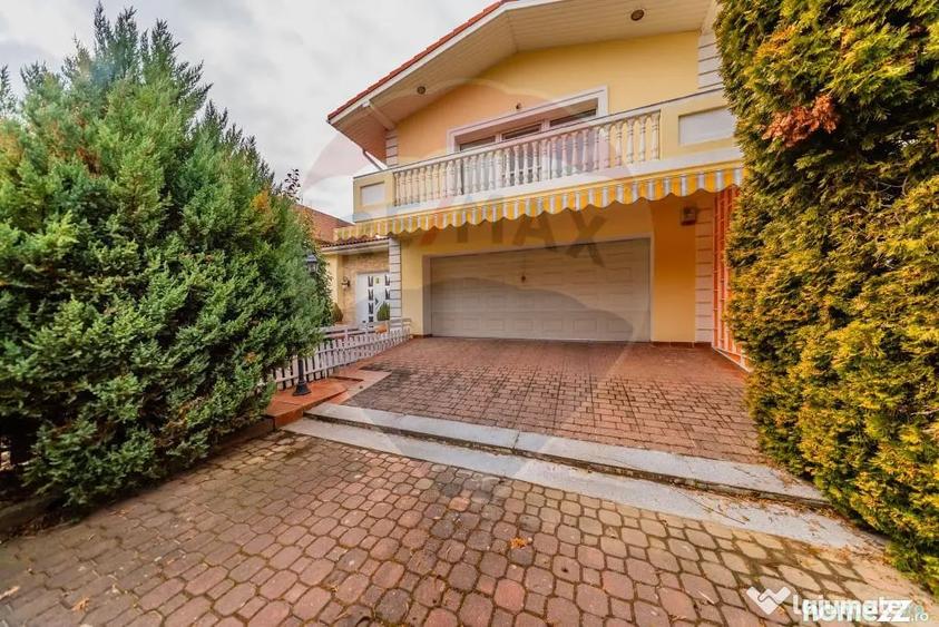 Casă cu 4 camere cu Teren 921 Mp în Subcetate